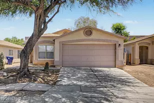 8129 S Sunny Horizon Pl, Tucson, AZ 85747 - Photo 4
