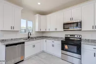 9342 S Valerie Dr, Tucson, AZ 85736 - Photo 16