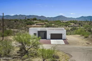 219 Calle Ranaculo, Rio Rico, AZ 85648 - Photo 2