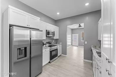 236 E 23rd Street, Tucson, AZ 85713 - Photo 8
