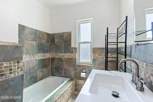 1101 E Hedrick Dr, Tucson, AZ 85719 - Photo 26