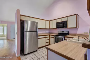10073 E Desert Aire Dr, Tucson, AZ 85730 - Photo 8