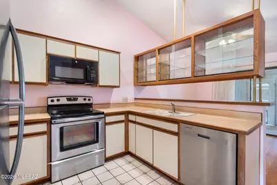 10073 E Desert Aire Drive, Tucson, AZ 85730 - Photo 6