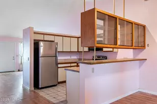 10073 E Desert Aire Dr, Tucson, AZ 85730 - Photo 12