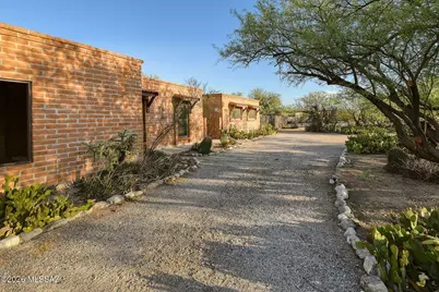 3520 N Melpomene Way, Tucson, AZ 85749 - Photo 2