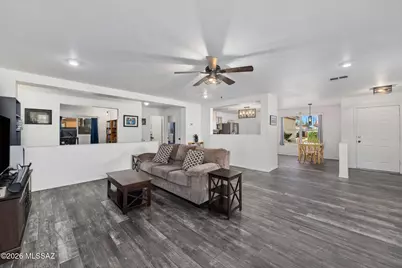 228 E Scarlet Maple Street, Sahuarita, AZ 85629 - Photo 10