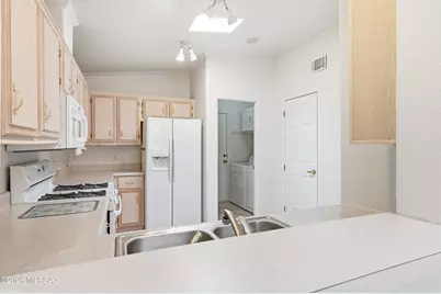 492 W Windham Boulevard, Green Valley, AZ 85614 - Photo 4