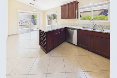7923 S Lennox Lane, Tucson, AZ 85747 - Photo 6
