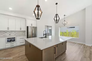 37805 S Desert Bluff Dr, Tucson, AZ 85739 - Photo 12