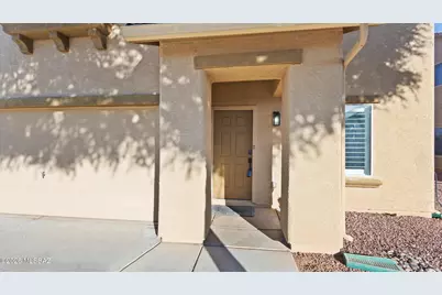 33915 S Colony Drive, Red Rock, AZ 85145 - Photo 2