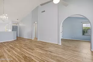 11872 N Labyrinth Dr, Tucson, AZ 85737 - Photo 12