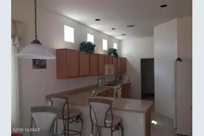 407 Via Capri, Rio Rico, AZ 85648 - Photo 6