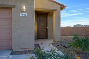 7801 S Walnutview Dr, Tucson, AZ 85757 - Photo 8