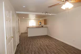 1077 N Riverside Dr, Tucson, AZ 85745 - Photo 8