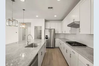 7570 S Kinglet Way S, Tucson, AZ 85747 - Photo 4