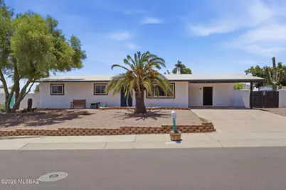 7425 N North Aire Avenue, Tucson, AZ 85741 - Photo 1