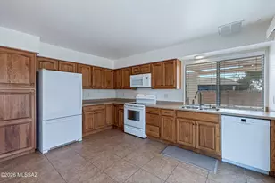 2672 S Black Moon Dr, Tucson, AZ 85730 - Photo 12