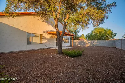 9413 N Warbler Place, Tucson, AZ 85742 - Photo 14