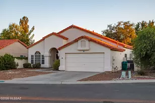 9413 N Warbler Pl, Tucson, AZ 85742 - Photo 2