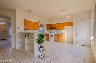 9413 N Warbler Pl, Tucson, AZ 85742 - Photo 16