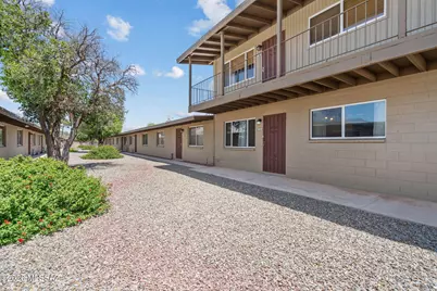 2841 N Columbus Boulevard #33, Tucson, AZ 85712 - Photo 2