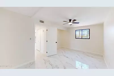 9051 E Cooper Street, Tucson, AZ 85710 - Photo 16