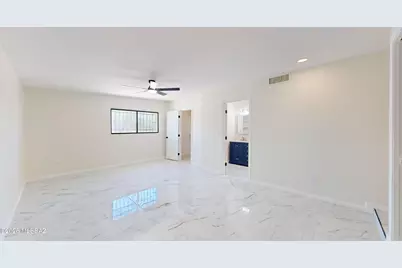 9051 E Cooper Street, Tucson, AZ 85710 - Photo 16