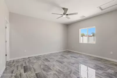 642 W Florence Street, Tucson, AZ 85705 - Photo 10