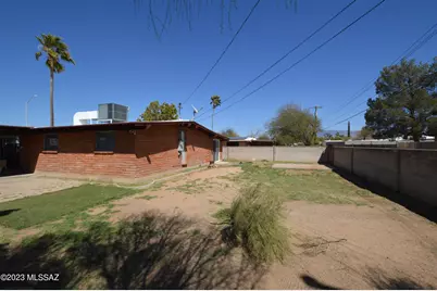 7118 E Elbow Bay Drive, Tucson, AZ 85710 - Photo 14