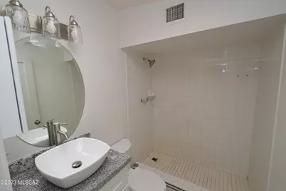 7118 E Elbow Bay Drive, Tucson, AZ 85710 - Photo 12