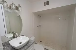 7118 E Elbow Bay Dr, Tucson, AZ 85710 - Photo 12