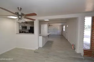 7118 E Elbow Bay Dr, Tucson, AZ 85710 - Photo 6