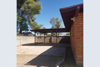 7118 E Elbow Bay Drive, Tucson, AZ 85710 - Photo 16
