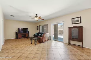 5076 W Wild Burro Spring Dr, Marana, AZ 85658 - Photo 10