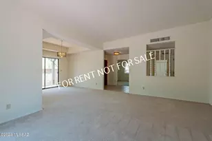 936 E Camino Diestro, Oro Valley, AZ 85704 - Photo 10