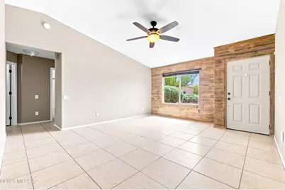 8697 N Golden Moon Way, Tucson, AZ 85743 - Photo 2