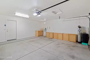 675 W Ash Ridge Dr, Green Valley, AZ 85614 - Photo 8