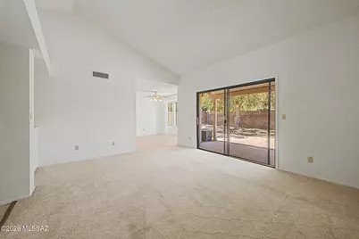 9860 N Longford Drive, Tucson, AZ 85742 - Photo 4
