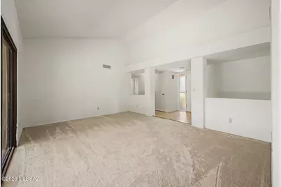 9860 N Longford Drive, Tucson, AZ 85742 - Photo 4