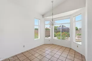 430 E Desert Golf Pl, Oro Valley, AZ 85737 - Photo 10