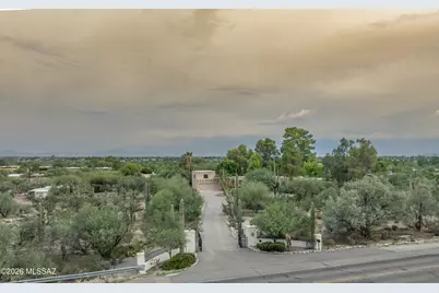 7944 E Cloud Road, Tucson, AZ 85750 - Photo 2