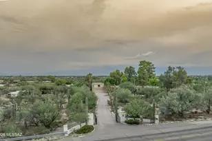 7944 E Cloud Rd, Tucson, AZ 85750 - Photo 2
