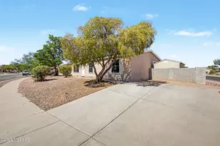 5385 S Brush Berry Dr, Tucson, AZ 85757 - Photo 2