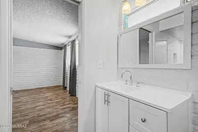 8965 E 35th Circle, Tucson, AZ 85710 - Photo 18