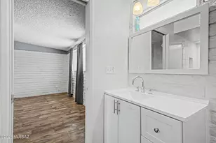 8965 E 35th Cir, Tucson, AZ 85710 - Photo 18