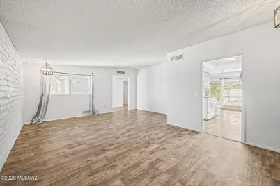 8965 E 35th Circle, Tucson, AZ 85710 - Photo 6
