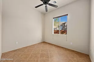 10446 E Sara Scarlet Loop, Tucson, AZ 85747 - Photo 22