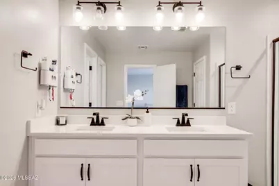 7877 S Wolf Creek Drive, Tucson, AZ 85757 - Photo 20