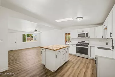 6470 E Calle Luna, Tucson, AZ 85710 - Photo 8