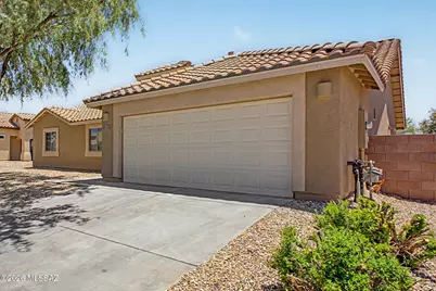 1060 E Stronghold Canyon Lane, Sahuarita, AZ 85629 - Photo 2